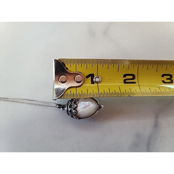 925 Sterling Silver Marcasite Double-Sided MOP & Black Onyx Pendant Necklace - Picture 8 of 10